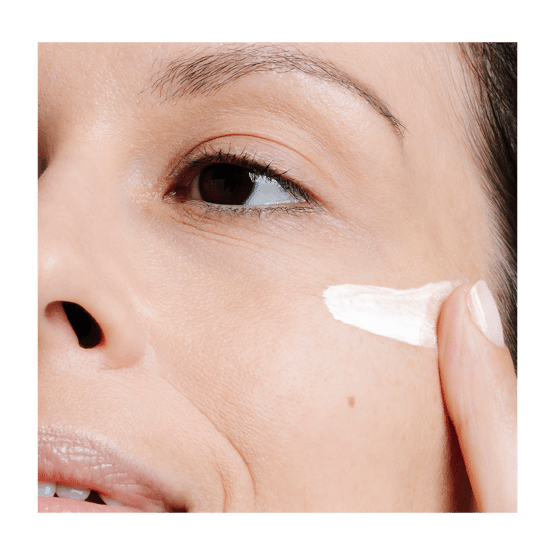 Contour yeux anti-rides comblant texture