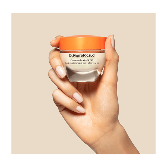 Crème anti-rides SPF30 pot ouvert